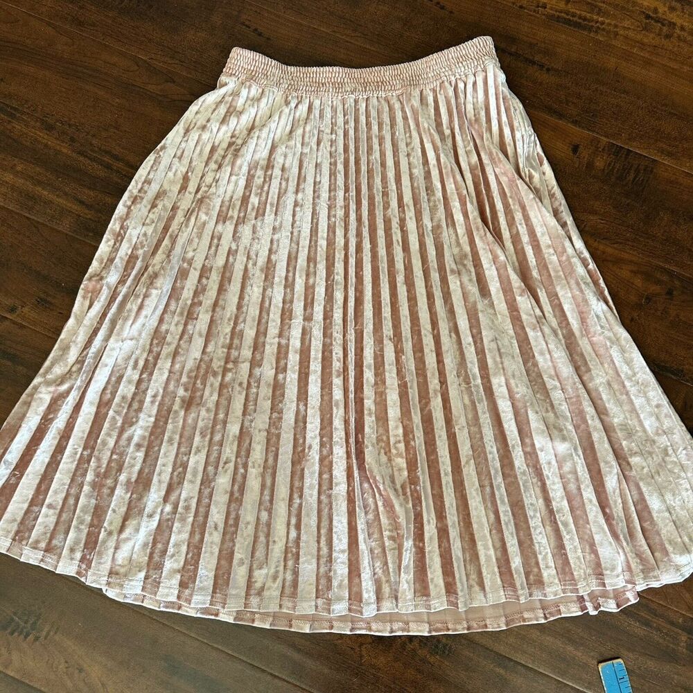 A New Day Light Pink Pleated Skirt Small Velvet Stretch Waistband Comfy Flowy